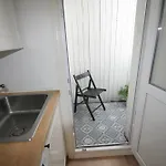 Super Cozy 3-Bedroom In Picturesque Neigborhood