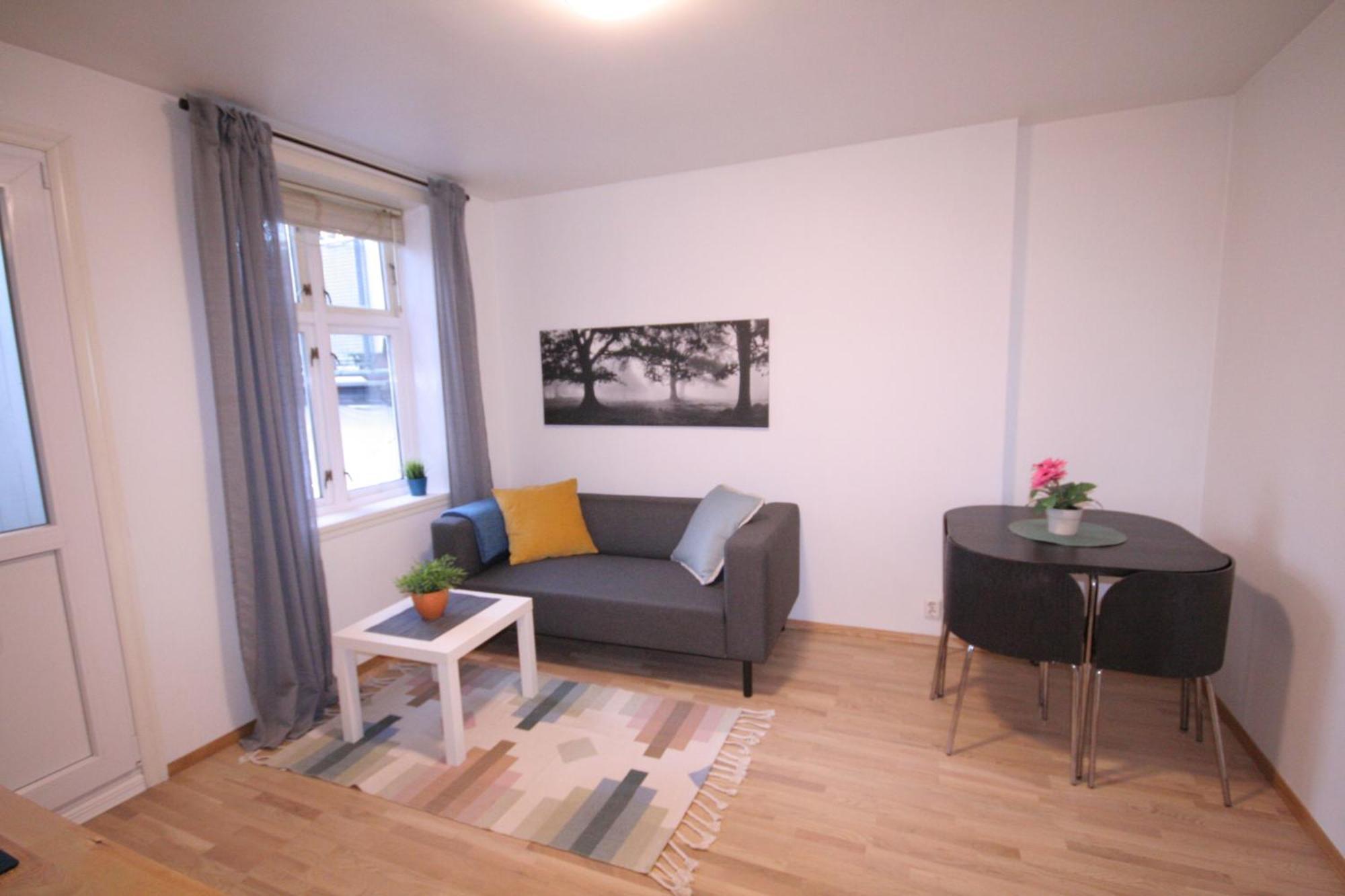 Super Cozy 3-bedroom In Picturesque Neigborhood